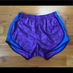 S Nike Women's Tempo Dry Core 3'' Running Shorts